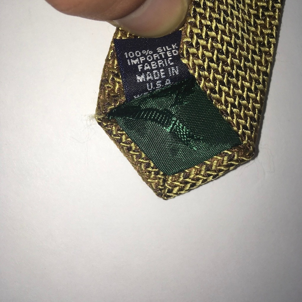 Tommy Hilfiger Black and Red Necktie 100% Silk - Picture 8 of 8
